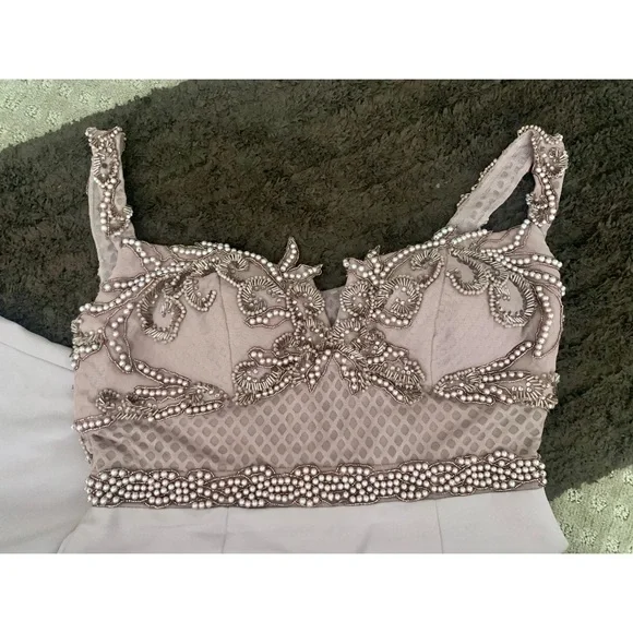 🤩 Beautiful Portia&Scarlett Lilac Formal Dress - Picture 8 of 9